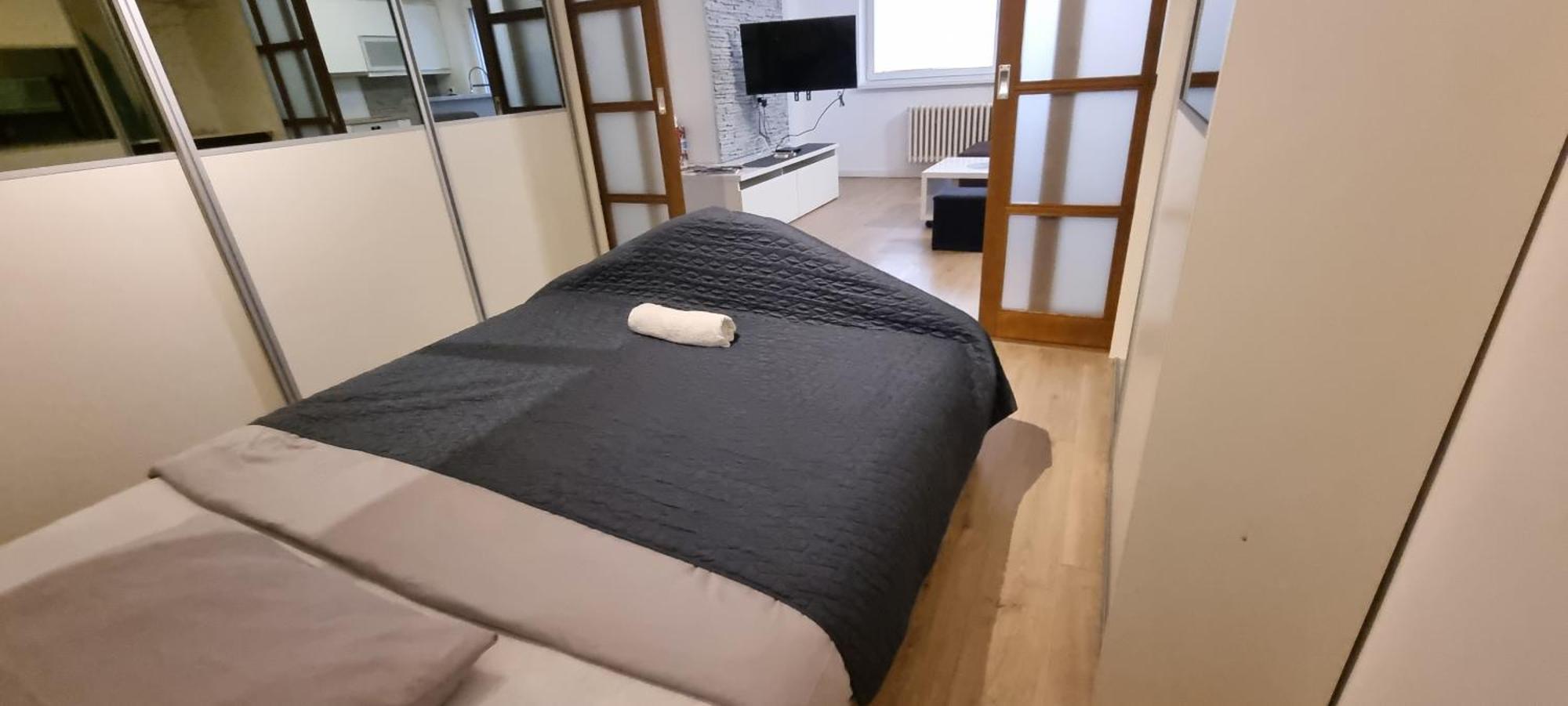 Huge Apartment Next To Train Station Close To The City Center Bratislava Eksteriør bilde